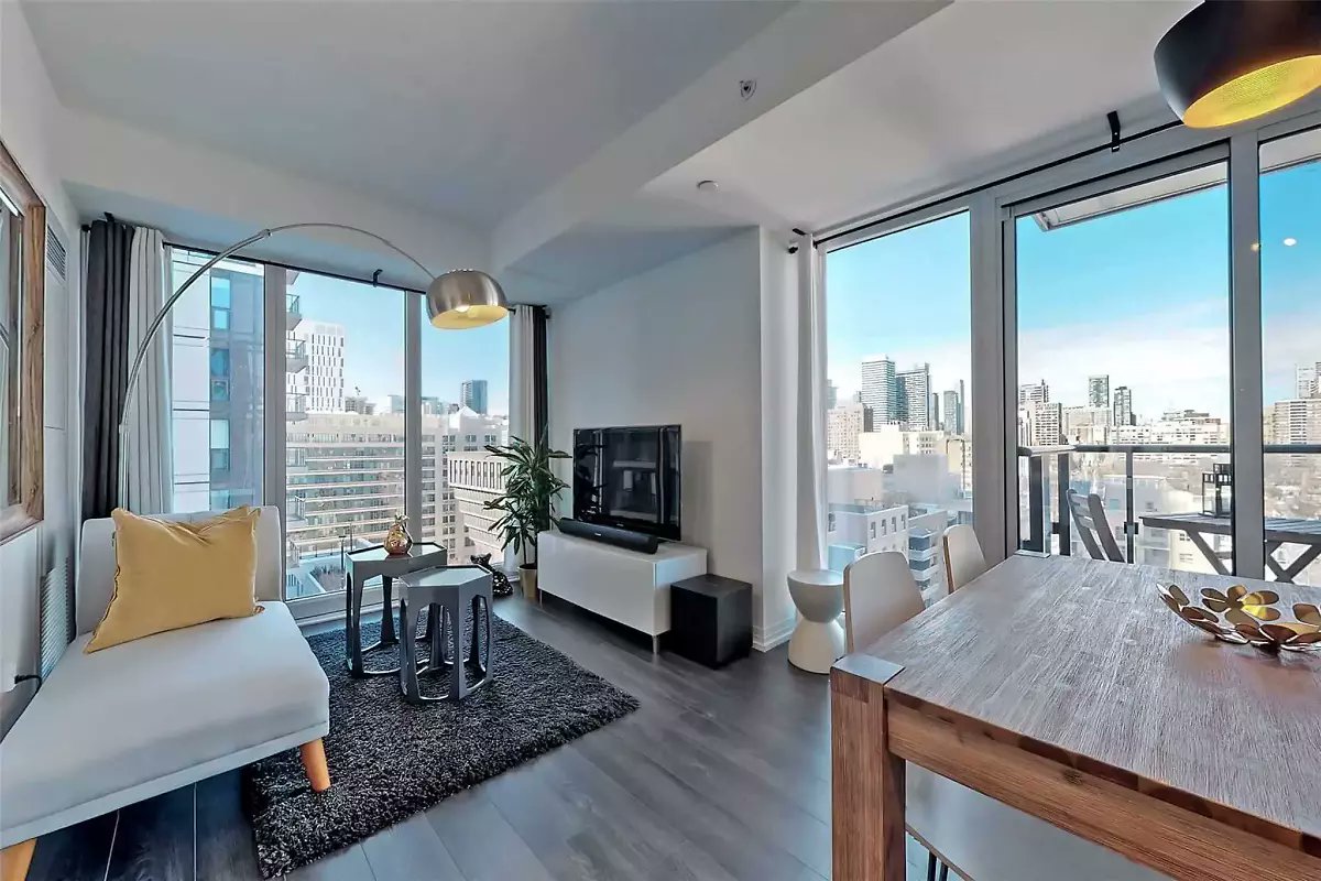 frank_deluca's tweet photo. These longtime renters have simple tips on how to personalize your place, so it feels like your own. https://t.co/tCrfRLhpPR https://t.co/oRMnWAlZEz