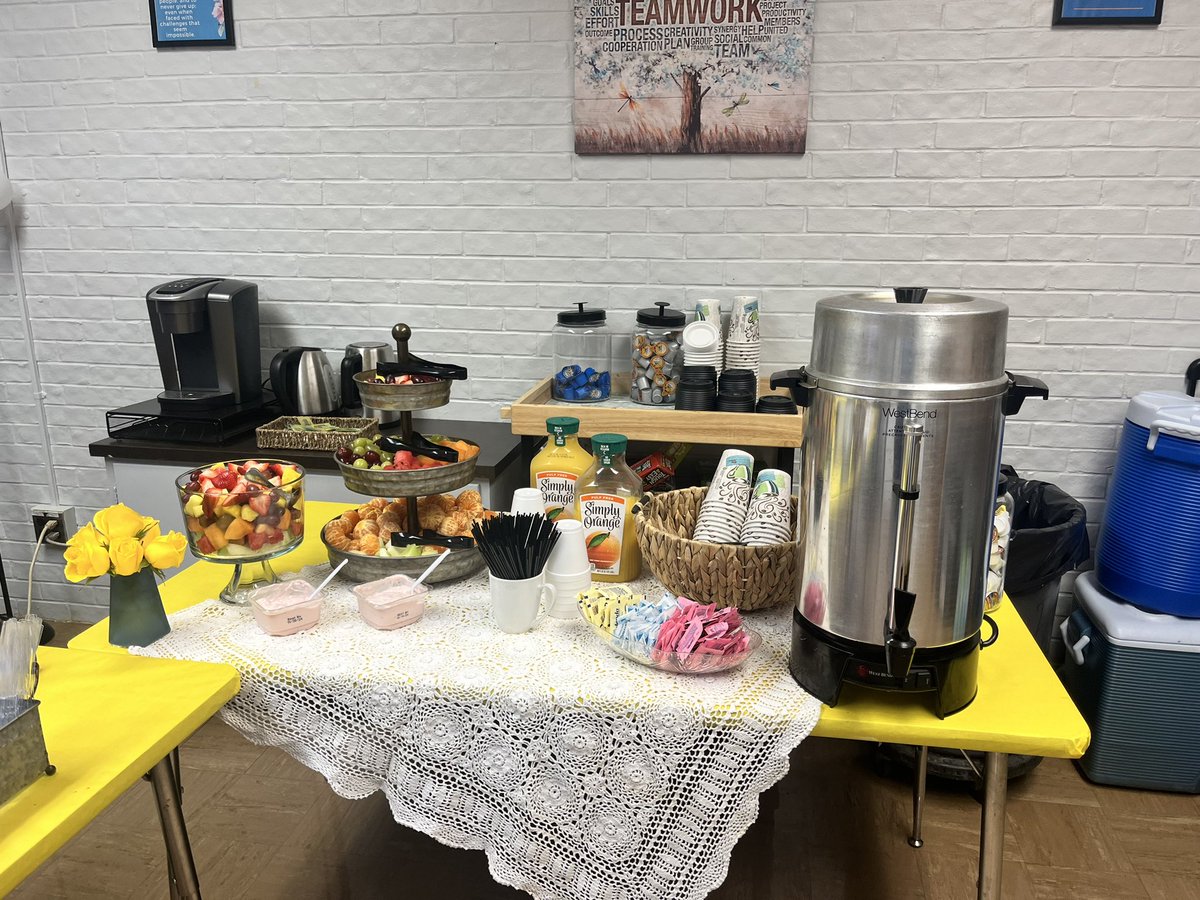 dinorahdlt's tweet photo. We thanked our hard working &amp; dedicated teachers with a homemade pancake breakfast on Friday! #pillowishome @PillowPanthers 

@AustinISD 
@katrinabailey08 https://t.co/qjtJMlA3LO