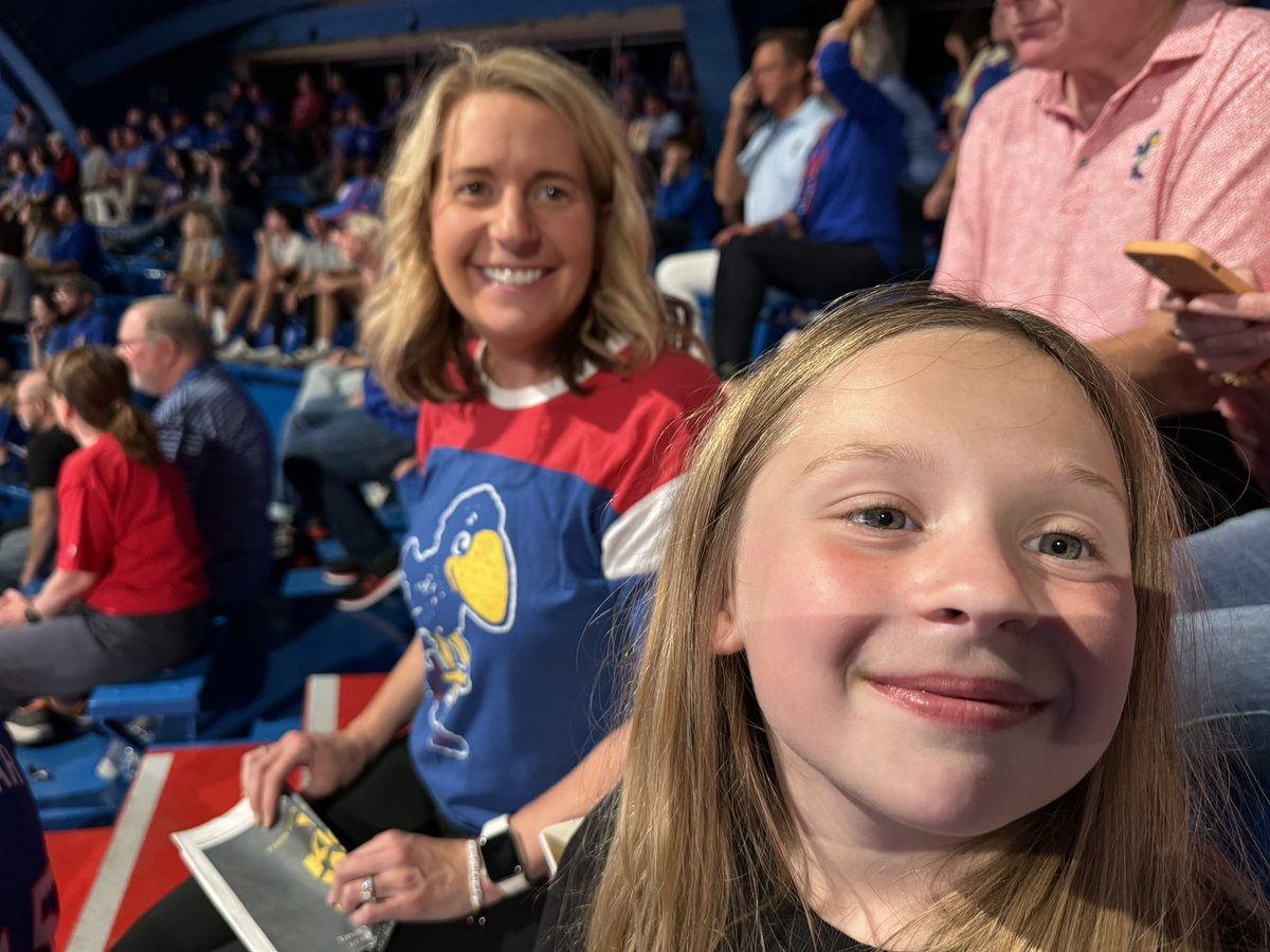 Thor_On's tweet photo. #kufanpix https://t.co/eDoN9FYqry