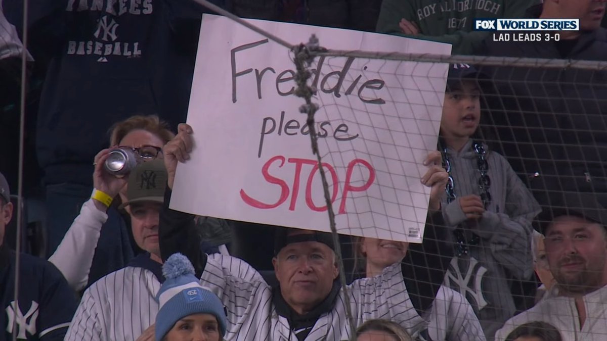 curecosmos's tweet photo. "FREDDIE PLEASE STOP" LMAO https://t.co/Cr8TtjchUu
