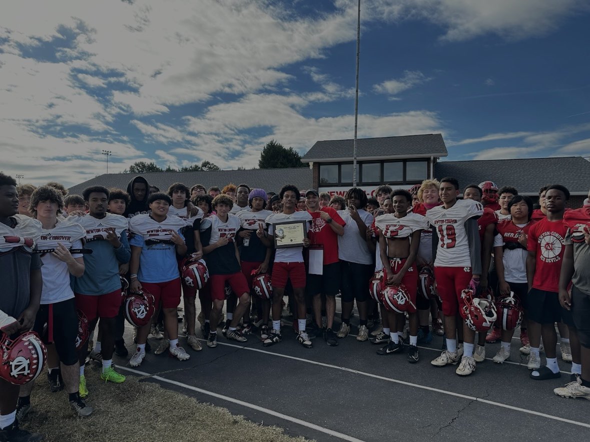 Golden Helmet Game Stats Vs. Bunker Hill ! 
18-23 !
357 Passing Yards !
3 Passing Tds !
1 Rushing Td  !
 Highlights ⬇️!
 hudl.com/v/2QaASt