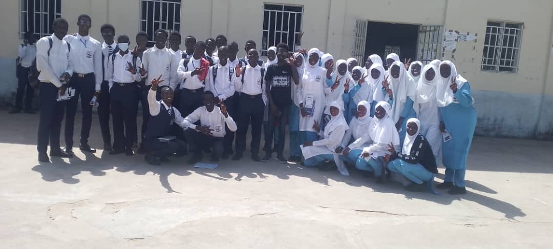 Momodoubinta's tweet image. As fake news spreads faster than the truth, it brings more harm than good to our society.
DubawaFacts MIL educates students on how to detect biases, falsehoods and half-truths depicted in print, radio and television by verifying news.
#WeekForTruth2024