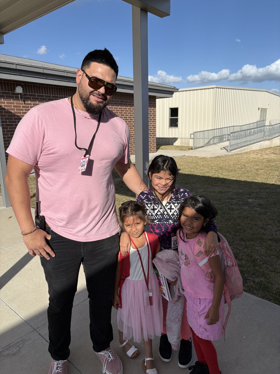SantaFeCISD's tweet photo. 💖💞Keep Calm and Avoid Drugs 💖💞

#redribbonweek2024 https://t.co/Vh95aiArDy