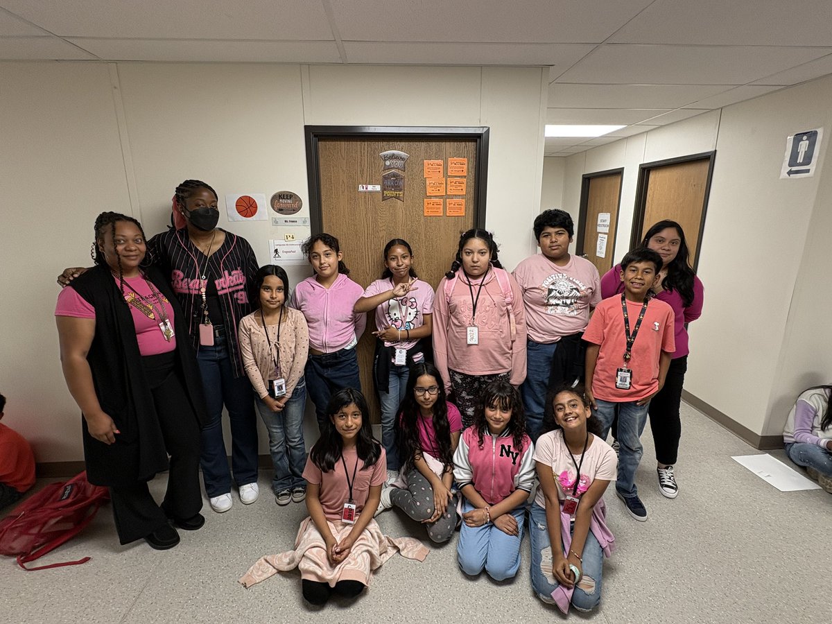 SantaFeCISD's tweet photo. 💖💞Keep Calm and Avoid Drugs 💖💞

#redribbonweek2024 https://t.co/Vh95aiArDy