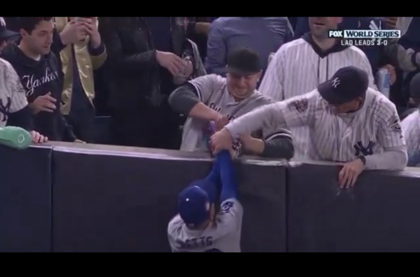 montanabug's tweet photo. #Yankees fan gonna Yankee. https://t.co/KPpfzcYqWd