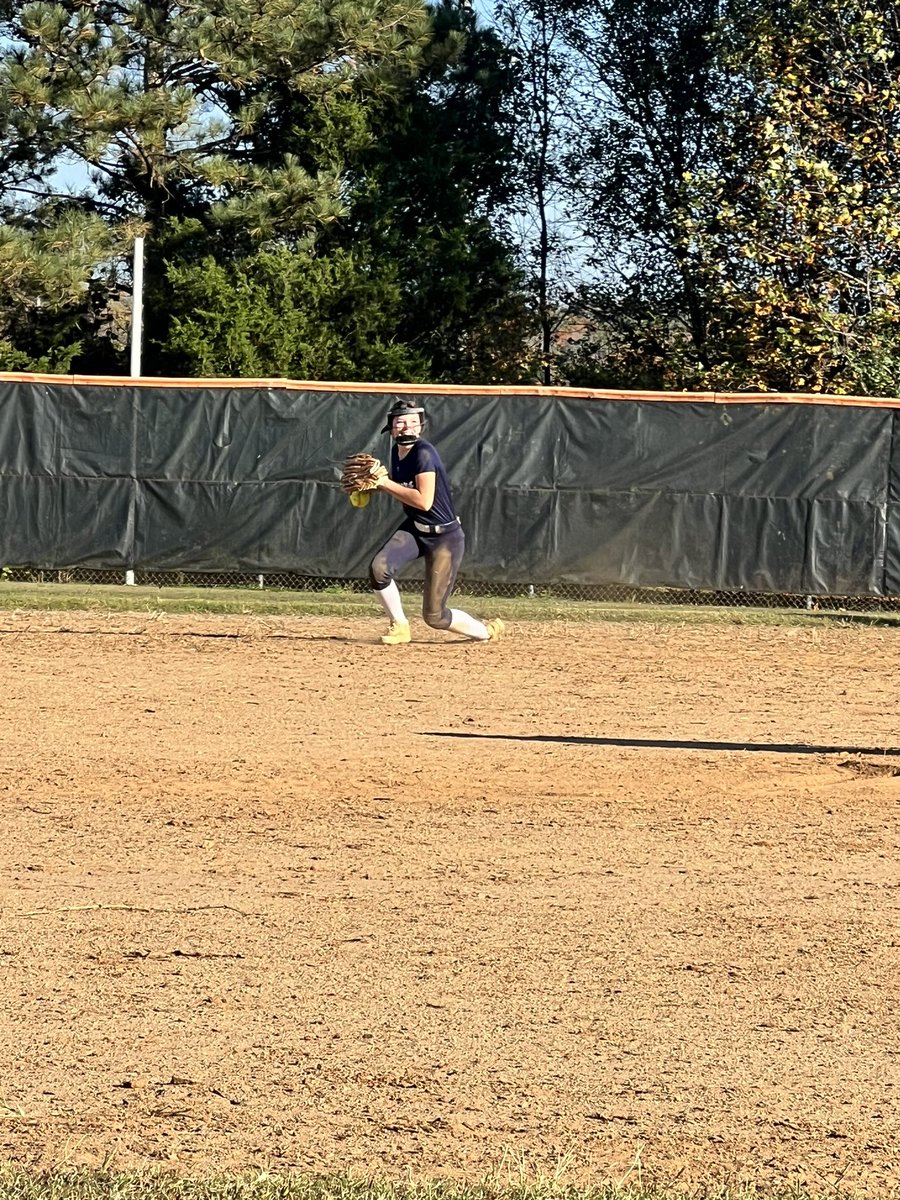 LancerSoftball tweet media