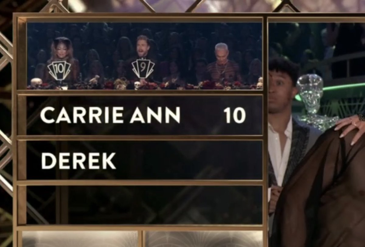 brandon’s faces after both tens😭😭