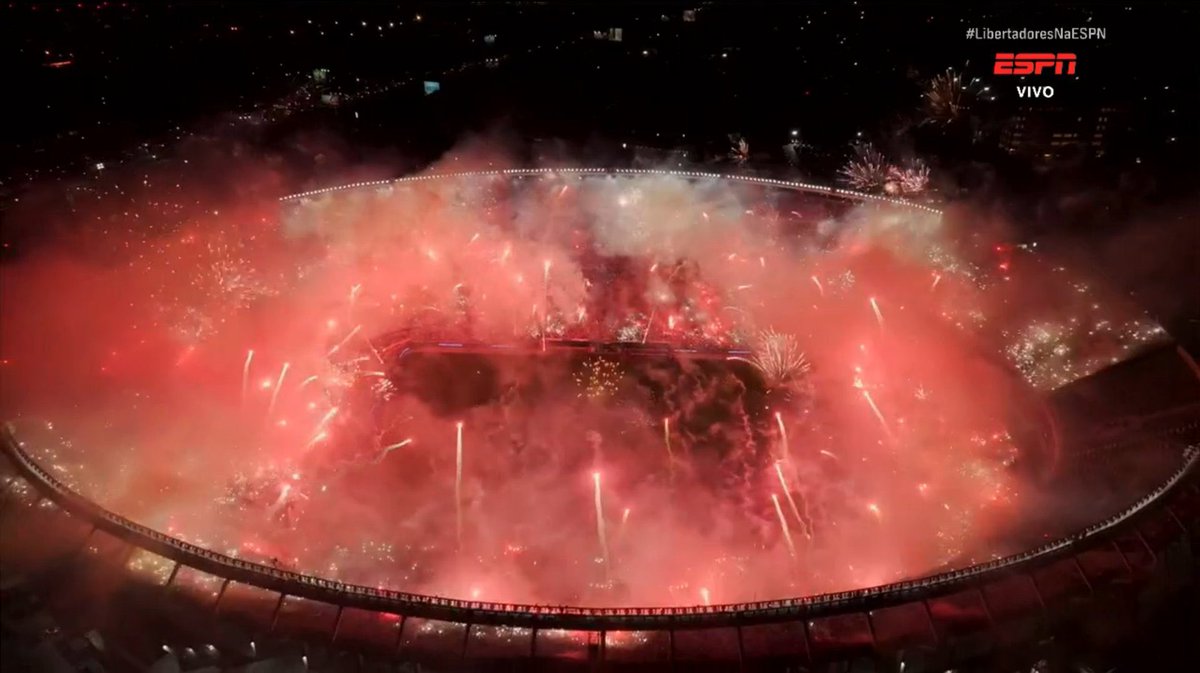 Isso aqui é o verdadeiro caldeirão. Monumental de Núñez agora.

📸 Reprodução/ESPN