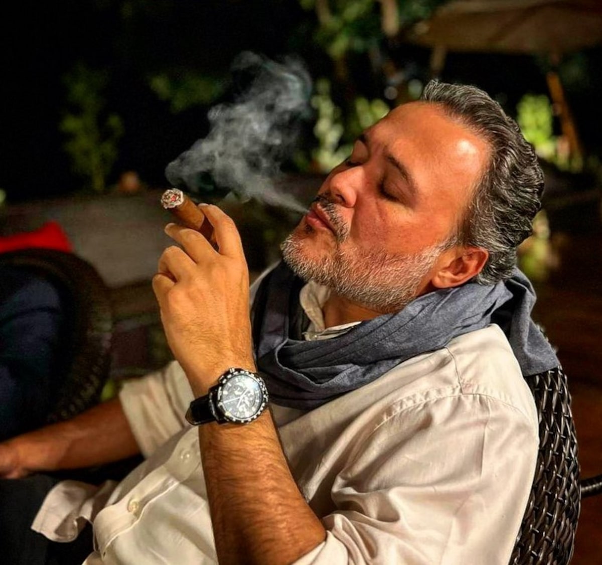 CONHEÇA O ZÉ DIRCEU REAL CONHECENDO O FAZ-TUDO DELE

Ceo de um banco que não é banco, com “reservas de 8,5 bi”lastreadas “numa letra do Tesouro” que nunca foi emitida; “advogado”
mas que nunca teve registro na OAB; 
“dirigente do PT” ate 2025; “filho adotivo” de Ze Dirceu…