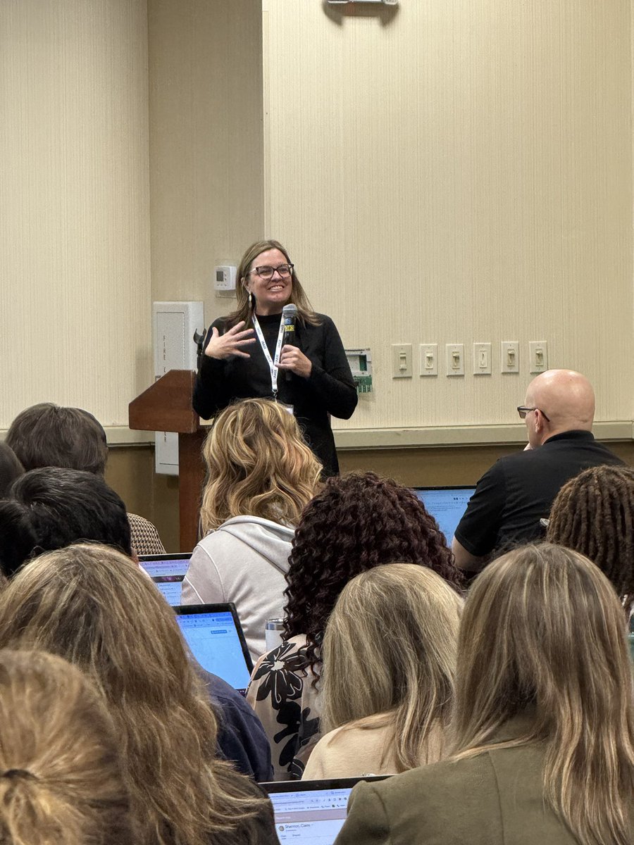 Stephanie Jones tweet media