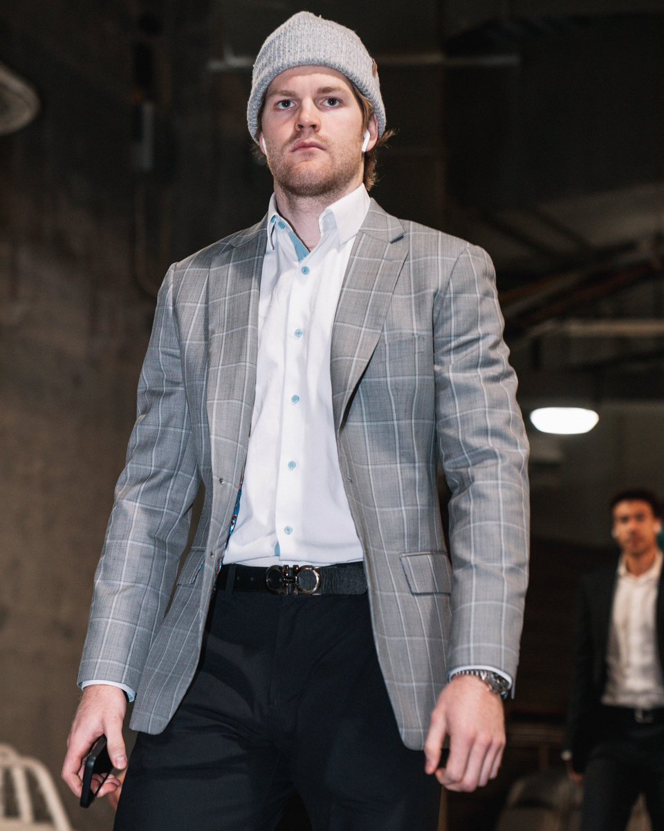 LAKings's tweet photo. San Jose style https://t.co/Z11yBDTkap