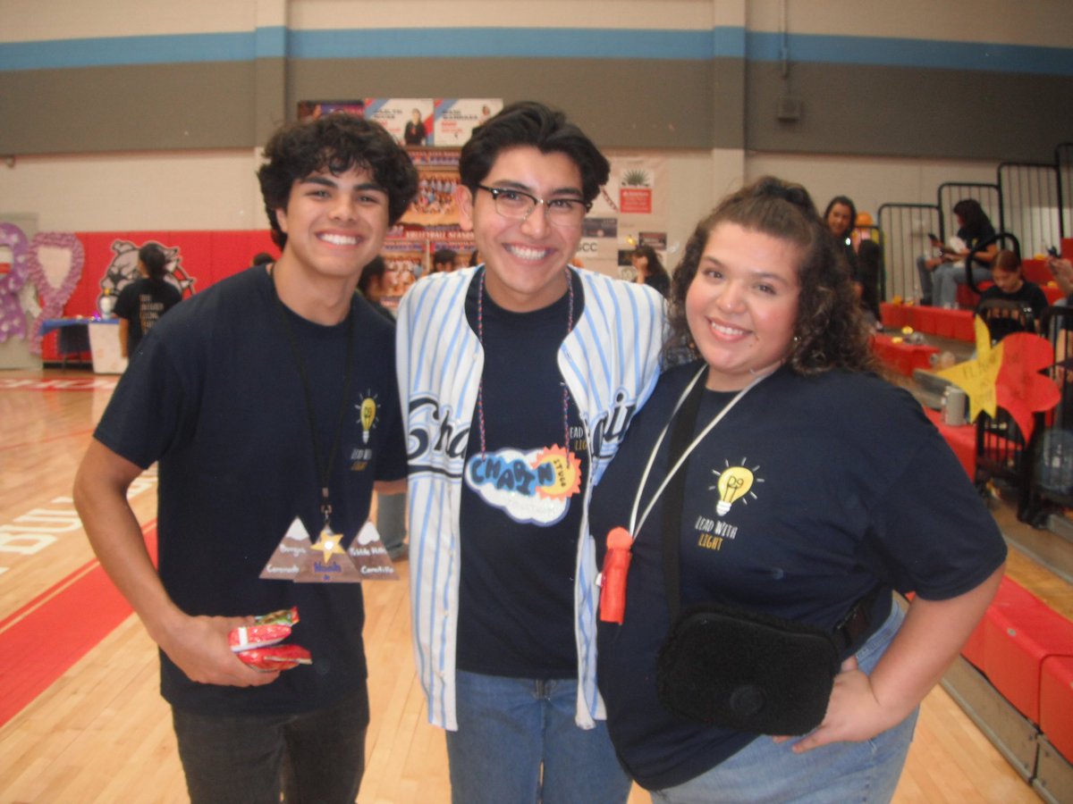 Isabel Pérez Medina (@maria_perez1106) on Twitter photo Cousins representing student leadership in different EP high schools STUCO D9 conference. Excited to see Tia too.<a href="/FORtheValley_DM/">Daniel Medina</a> <a href="/NancyVMedina/">Nancy V Medina</a> <a href="/chapin_stuco/">Chapin Stuco</a> Cousins representing student leadership in different EP high schools STUCO D9 conference. Excited to see Tia too.<a href="/FORtheValley_DM/">Daniel Medina</a> <a href="/NancyVMedina/">Nancy V Medina</a> <a href="/chapin_stuco/">Chapin Stuco</a>