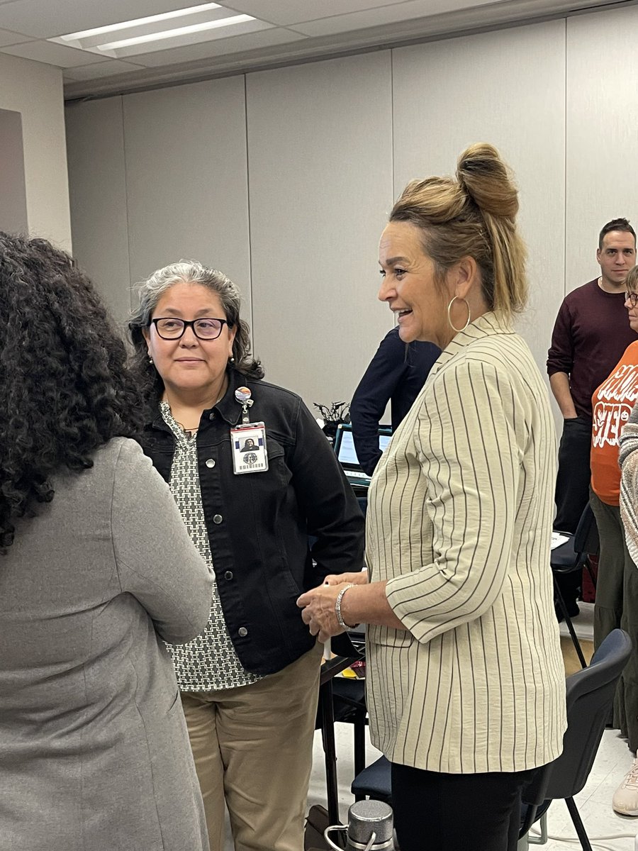 LearningwAudrey's tweet photo. What an amazing day with our MS ELA Coaches and Coordinators! These passionate leaders analyzed data and writing to bring the best to our students. So grateful for their dedication to lead by example! ❤️📚@nisdmsela https://t.co/dlo6XS2LdQ