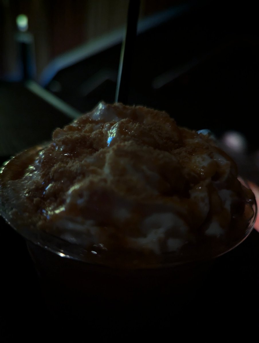 DaveyGandthe's tweet image. #DaveyDrinks....about to see Conclave.