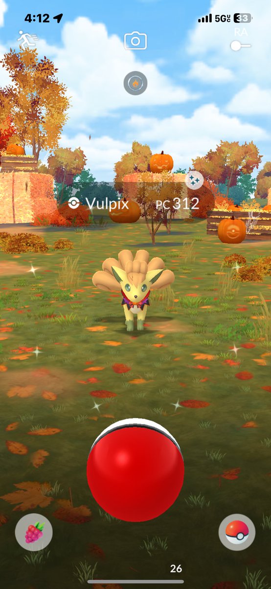 B3P51's tweet photo. Today, I got a shiny Halloween costume event Vulpix on Pokémon Go coming home! She’s a 3 star too! Despite there being a ton of Pumpkaboo spawns 🙏✨
#ポケモン #GOsnapshot #InstantaneadeGO https://t.co/gIwB6akNxw