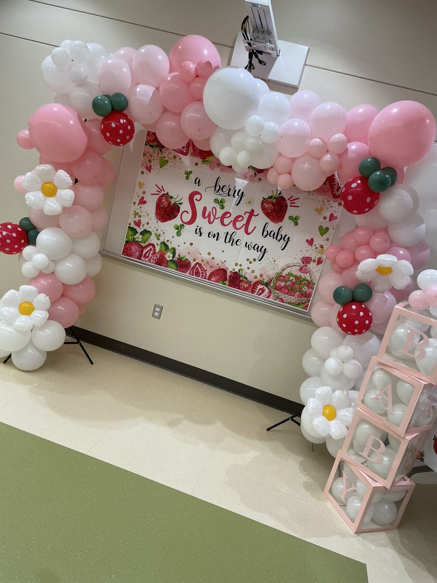 AshSmith_3's tweet image. Celebrated our amazing coworker and the sweet little one on the way! 💕 We enjoyed showering you!. Can’t wait to meet Baby Boykin! #TeamSped #TeamMath 🍼💖