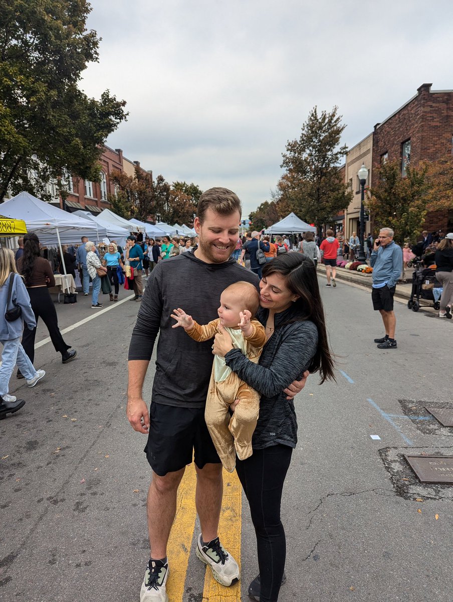 DrDevonJones's tweet photo. My boys 🤍 
Pumpkin Festival 2024 https://t.co/tPueXBQgWJ