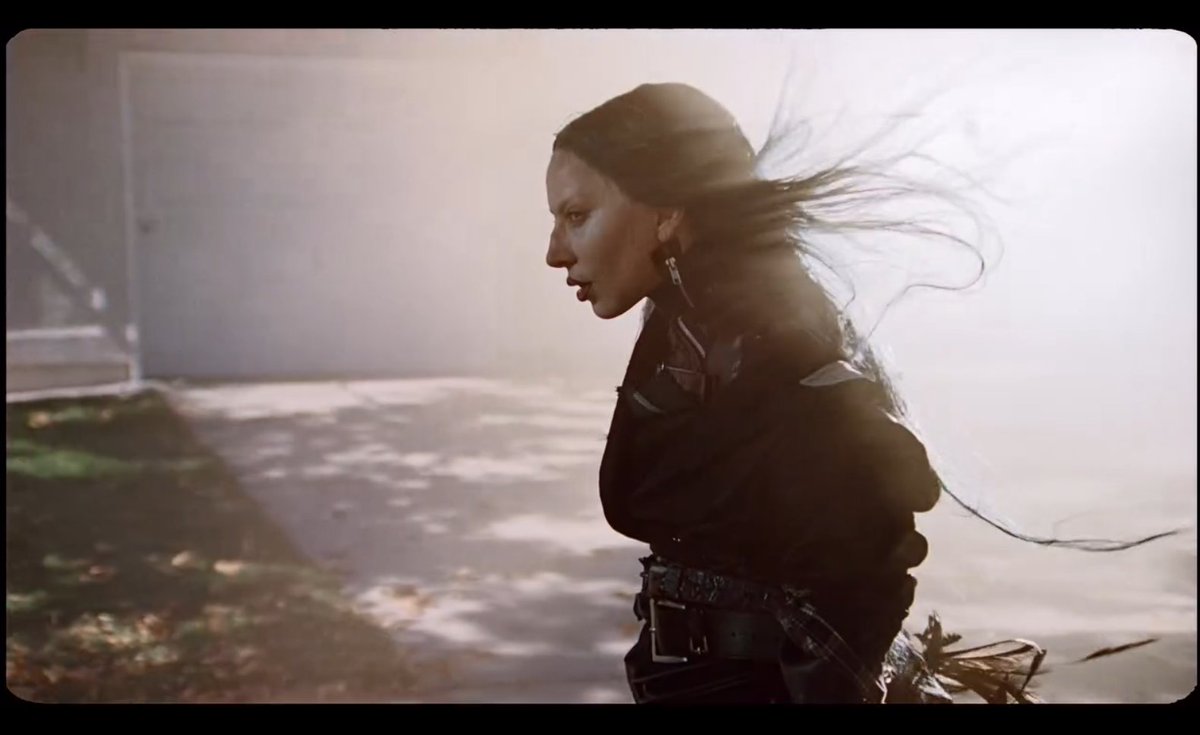 WATCH: Disease - Official Music Video

youtube.com/watch?v=fmC6b6…