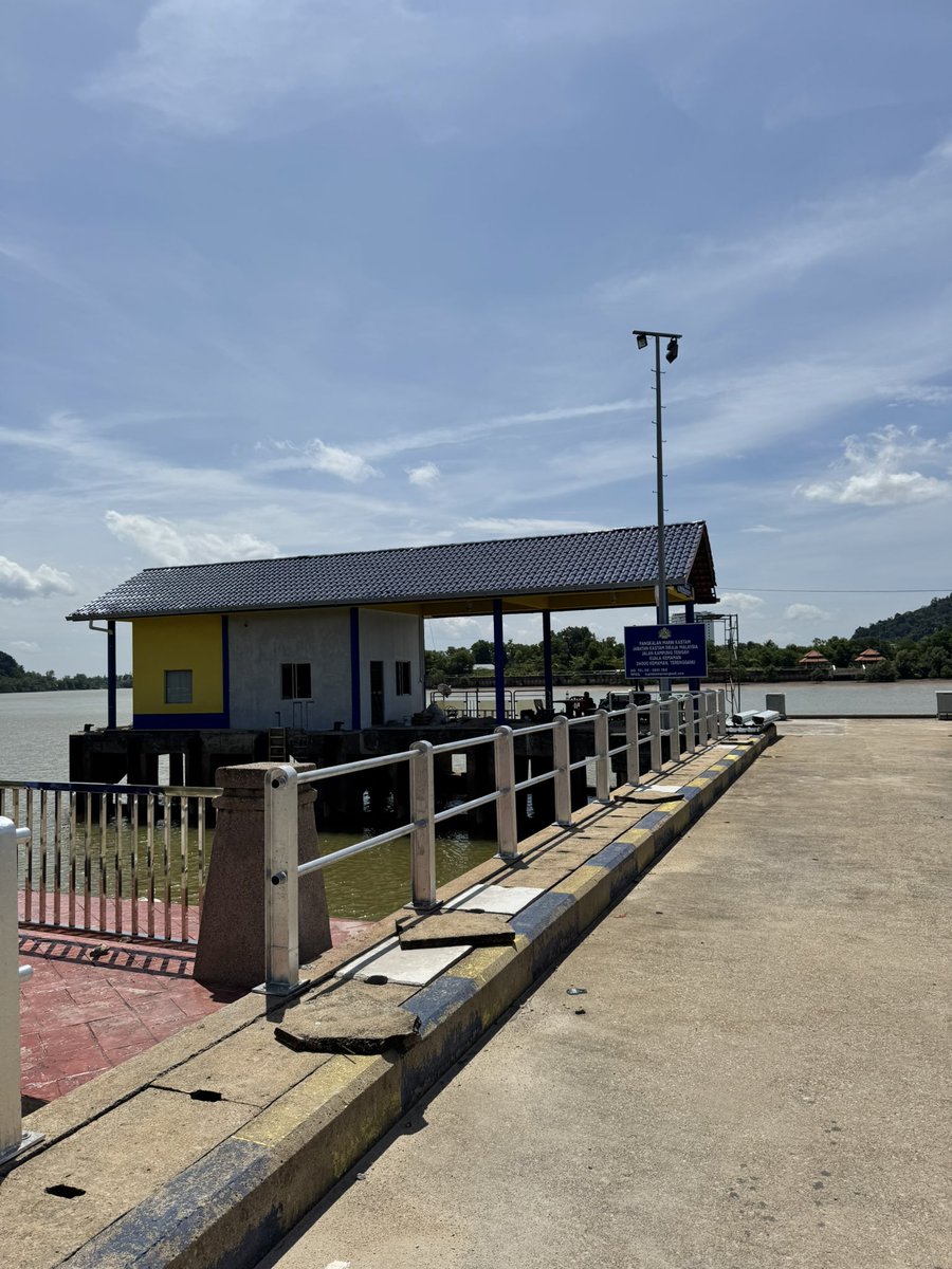 JKR Bangunan Terengganu (@jkrbangunantrg) on Twitter photo 27.10.2024 | Ahad : Lawatan ke Perumahan Kastam Geliga dan Kuala Kemaman bagi menjalankan pemeriksaan untuk tujuan anggaran kos awalan bersama HODT dan Pelanggan. <a href="/JKRTerengganu/">JKR Terengganu</a> <a href="/HasliJKR/">Hasli Ibrahim (Ir. Dr.)</a> <a href="/MFahmi2nd/">Nur Fahmi</a> <a href="/nm_baihaki/">n m baihaki</a> 27.10.2024 | Ahad : Lawatan ke Perumahan Kastam Geliga dan Kuala Kemaman bagi menjalankan pemeriksaan untuk tujuan anggaran kos awalan bersama HODT dan Pelanggan. <a href="/JKRTerengganu/">JKR Terengganu</a> <a href="/HasliJKR/">Hasli Ibrahim (Ir. Dr.)</a> <a href="/MFahmi2nd/">Nur Fahmi</a> <a href="/nm_baihaki/">n m baihaki</a>