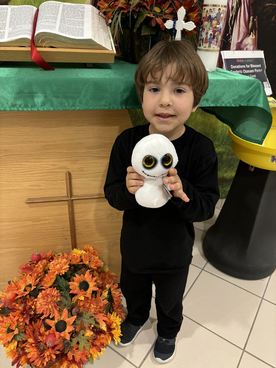 SRWS_YCDSB's tweet photo. Getting into the Halloween Spirit! 🎃👻💀🧙‍♀️@laurasawicky @YCDSB https://t.co/qeY0J5yFBg