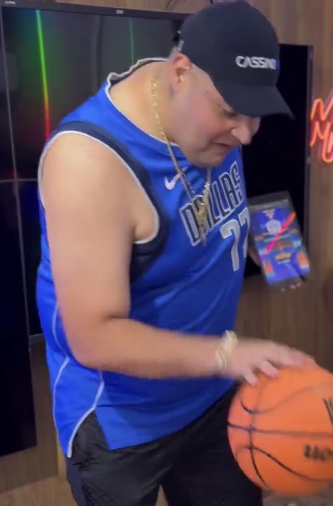 BrooklynGuyNBA's tweet photo. Luka Doncic nos últimos 2 jogos https://t.co/IAOvdyf07V