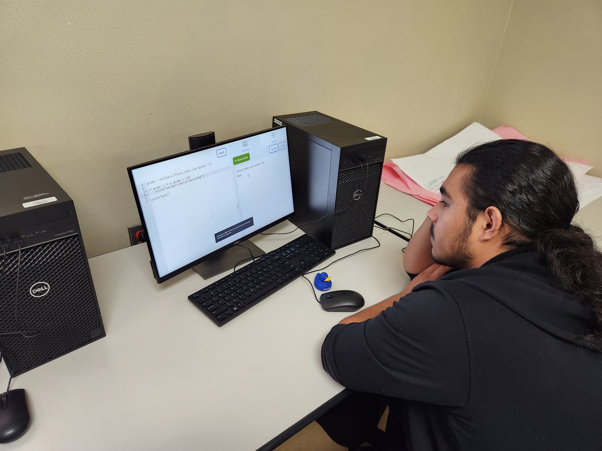 JoseLSilvaSmith's tweet image. Because in Computer Science we believe that when students get stuck with coding they should talk to the duck, all Tornillo HS Computer Science students receive their ducks to help them when they feel stuck! They got one more support system! Yay! #TISDProud #TornilloISD #UTeachCS