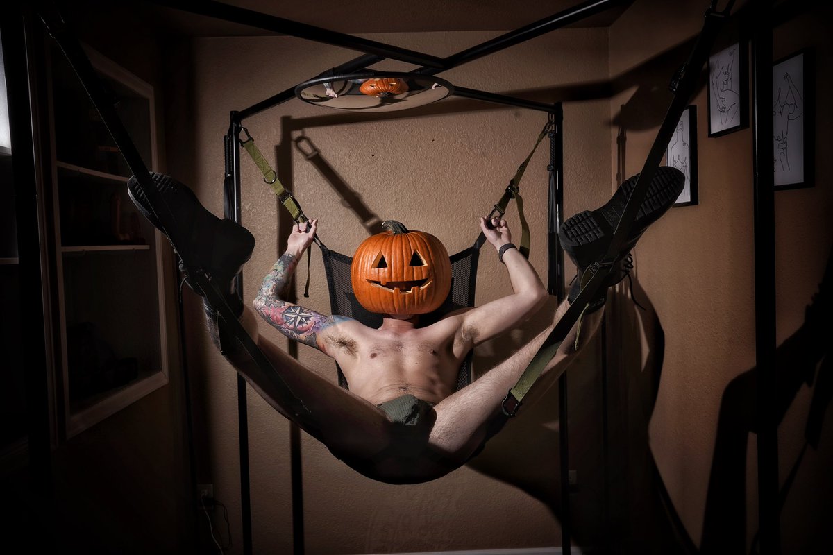 denverduo's tweet photo. Trick or treat? Whoβs coming over to find out? #fortroff #pumpkinhead #sling #readyforyou #denverduo @FortTroff https://t.co/EP6lDKyQE6