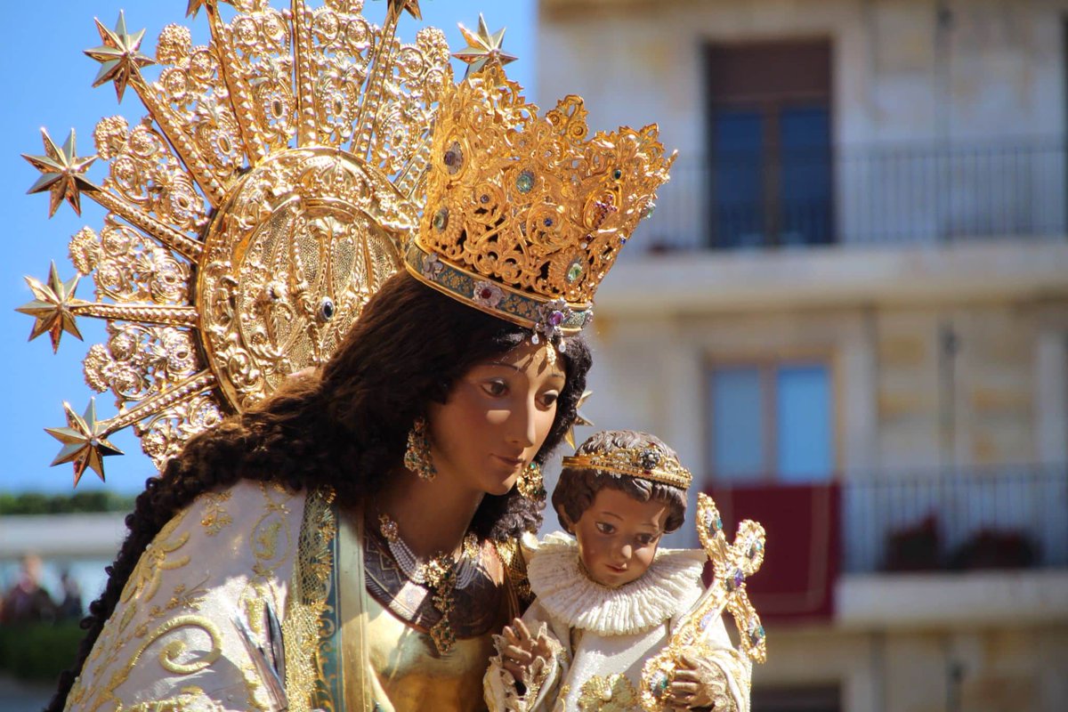 patergongora's tweet photo. Virgen de los Desamparados, patrona de Valencia, ampara a tus hijos. 🙏🏻✝️ https://t.co/opYKq0pnp0