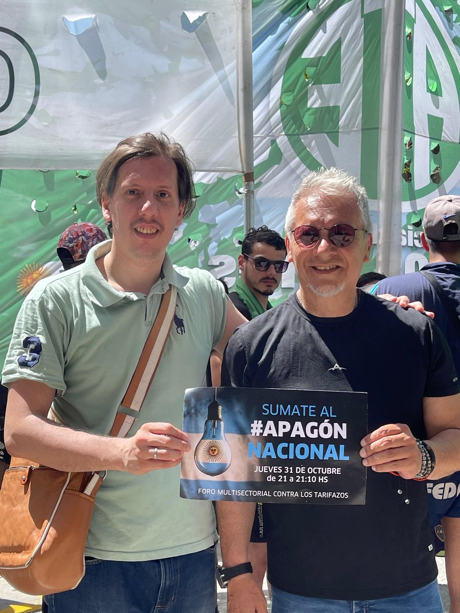 JoaquinMassaOk's tweet photo. Los estatales nos sumamos al #ApagonNacional contra los tarifazos.

Jueves | 31 / Oct | de 21 a 21:10hs

@ateprensa 
@ATEBuenosAires 
#AteSanMartin

@rodoaguiar 
@gkatopodis https://t.co/v4WNOUXXN7