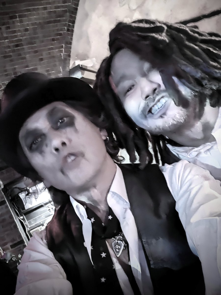 CathouseT's tweet photo. Cathouse Halloween R&R Party盛り上がったー!🎉🔥
メグちゃんHappy Rockin' Birthday!!🎉👯♀🥂
#Halloween
#Rubyroom
#rockevent
#cathouseJapan https://t.co/sL4q8k1uFG