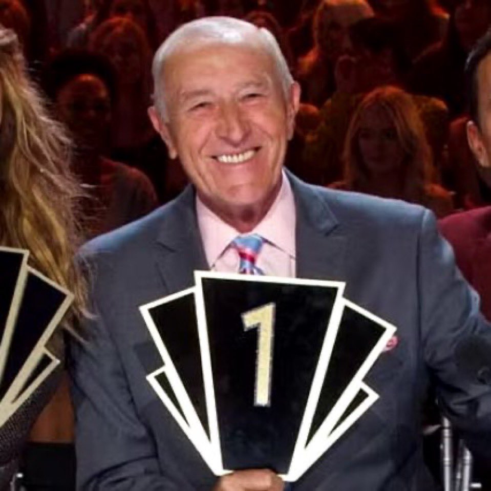 camprealitypod's tweet photo. If I could score the judges tonight #dwts https://t.co/0HKZTNVZU0