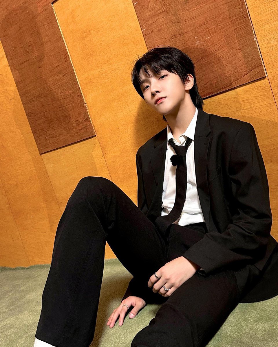 WOONHAK. tweet media