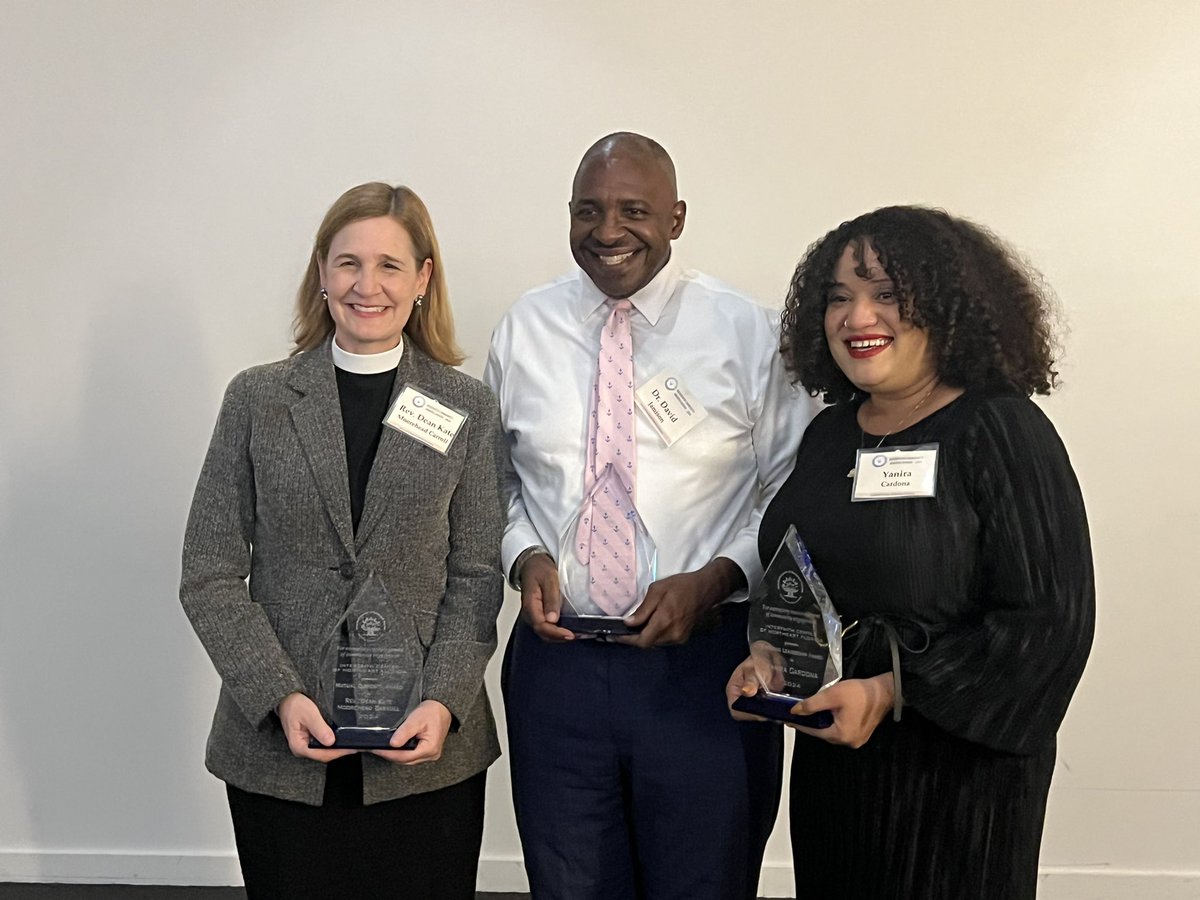 ChrisCarrollMD's tweet image. So proud of my wife @kate_moorehead receiving the Mutual Curiosity Award from the @interfaithnefl!