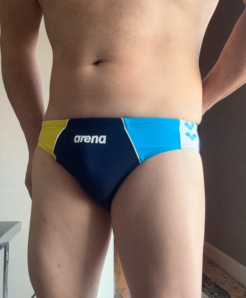 白ムチ tweet media