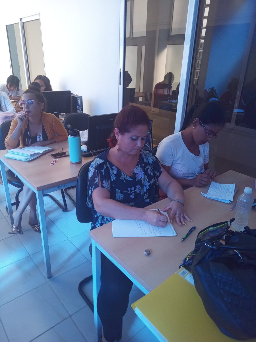 FrometaDaymi's tweet photo. Culminó en el día de hoy la parte teórica del curso de Ejecutivo de Punto de Venta como parte de la formación de la reserva en la actividad comercial.
Exitos para los alumnos en su fase práctica!!
#gentequesuma
#etecsalastunas
#capacitacionprofesional https://t.co/tYndbjw0vl