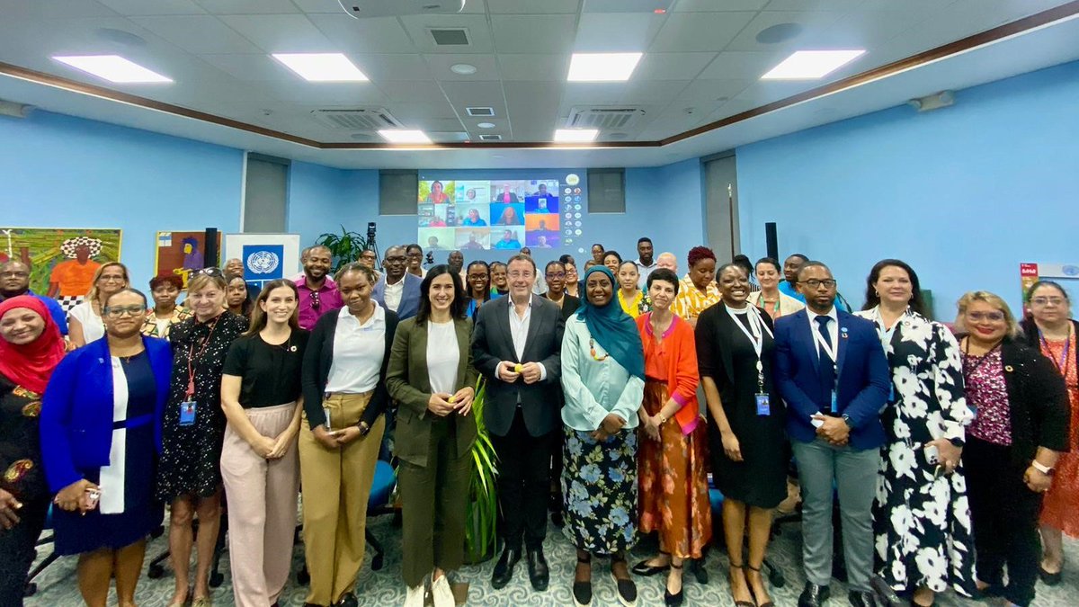 ASteiner's tweet photo. First stop in 🇧🇧 with the @UNDPBarbadosEC team, supporting ten territories.
 
Insightful discussions on @UNDP’s efforts post-#HurricaneBeryl, shaping roadmaps for digital transformation and the blue economy.
 
Thank you to @EltayebLimya &amp; @StephanieZiebe1 for your leadership. https://t.co/Oq1K8BYdZm