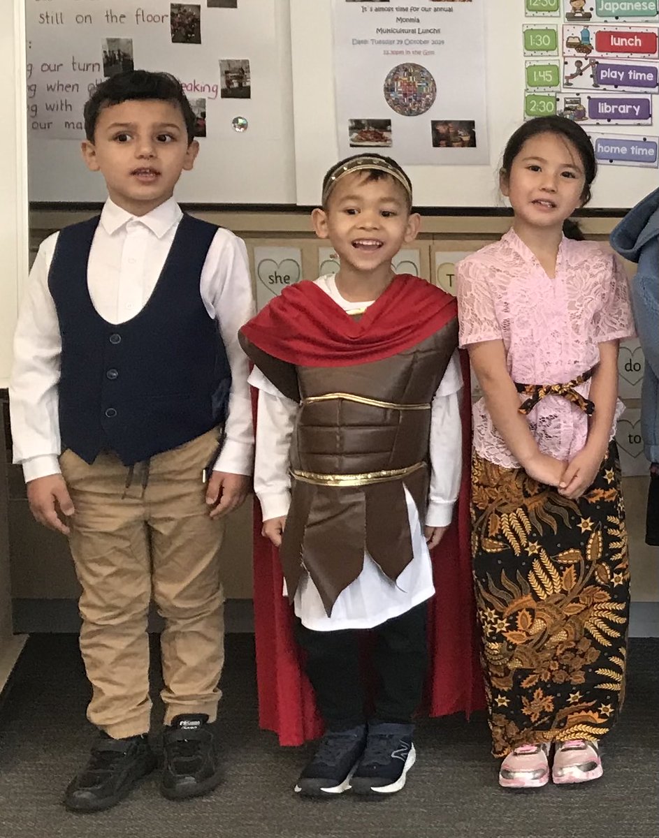 MonmiaPS's tweet photo. Foundation students proudly wearing their national costumes at our Multicultural Lunch @ #Monmiaps https://t.co/XXqj6kx3j5