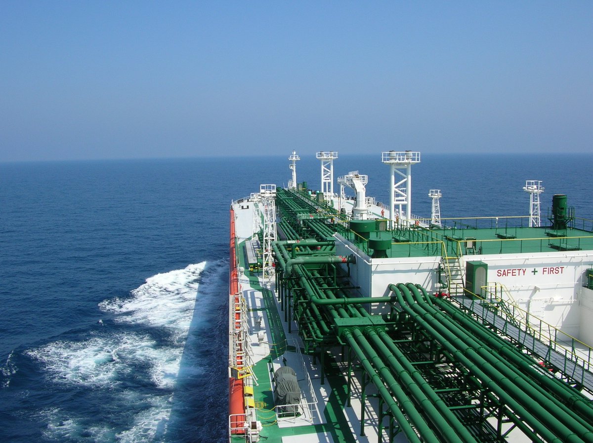 wartsilacorp's tweet image. Wärtsila Gas Solutions will supply #CargoHandling systems for four new 93,000 m3 capacity Very Large #AmmoniaCarrier (VLAC) vessels, being built at the Korean shipyard Hanwha Ocean Co.

Read more: lnkd.in/dE7SXA4E

#PressRelease #WärtsilaGasSolutions