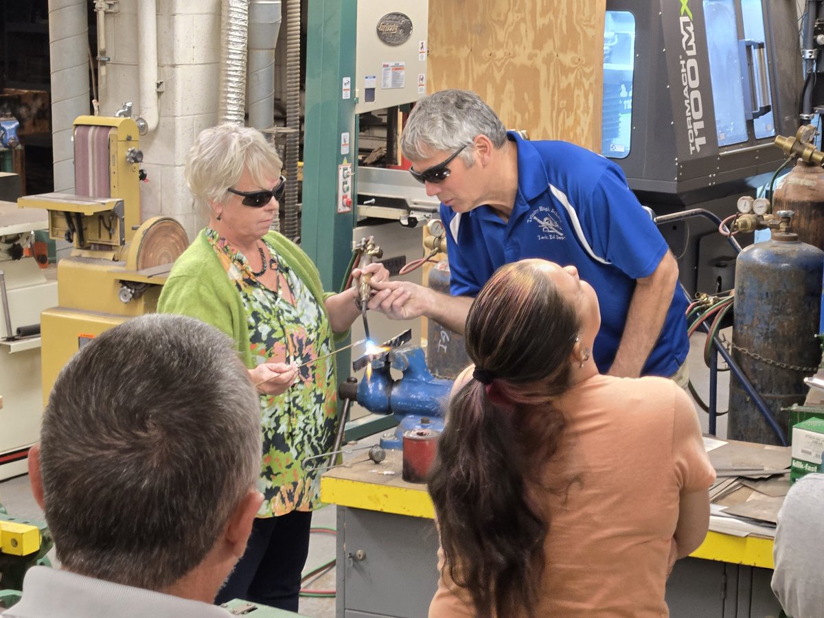 Prentice_Fablab's tweet image. Peeping over to observe Trinity&apos;s other evening courses outside of our FabLab. Trinity gives hands-on skills to adults in our community in both #welding &amp;amp; #woodworking!
#ctethsadultclasses @MrZebrasky