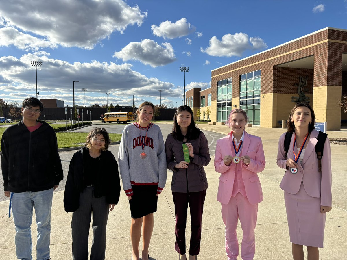 BereaMidpark4n6's tweet image. Thanks again to Coaches Morris and Amstutz of Edison, and to our bus-driver Mary Jo! The team heads to Boardman HS this weekend in the Youngstown District. Here’s to a great week of practice, and Happy Halloween! #BeTitansTogether #GoTITANS #CLEspeaks