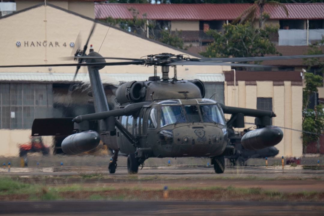 USARPAC's tweet photo. Training is continuous!
Soldiers from @225aviation operate a UH-60 Blackhawk for routine training and accumulating flight hours to maintain pilot and crew proficiency.
#OURCAB #ALLIN #WeFlyForTheTroops https://t.co/hya1OzNuHw