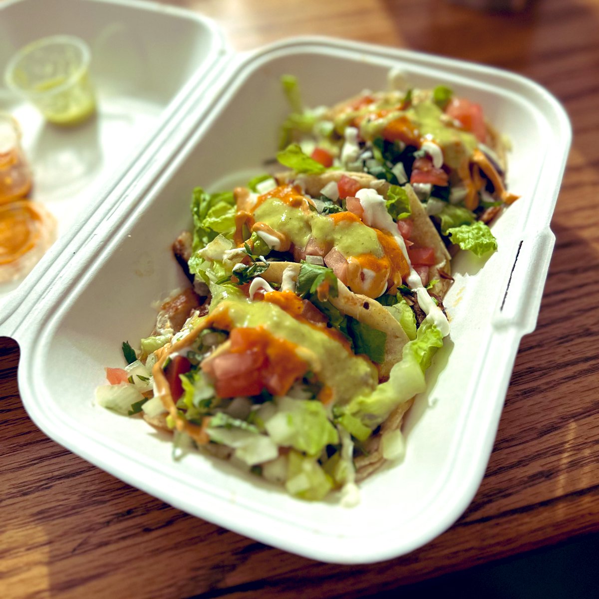 SkarletPixels's tweet photo. Anyone else get their taco Tuesday on today? I got these from one of my favorite food trucks! https://t.co/fZ5rFHJMD4