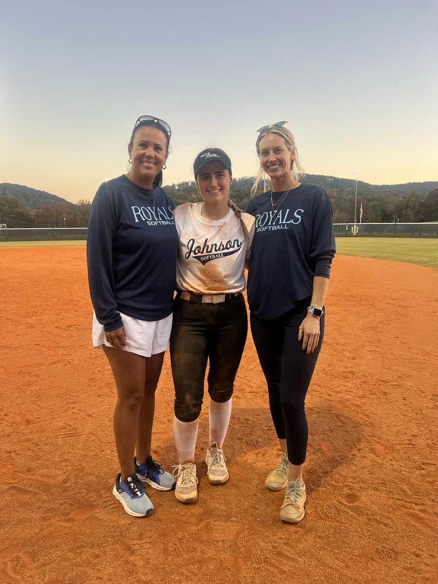 Reese Law (@reeselaw55) on Twitter photo Thank you, <a href="/JURoyalsSB/">Johnson University Softball</a> for my visit today. I really enjoyed the campus tour and the inner squad scrimmage that I got to participate in with the girls. Everyone was so welcoming. Go Royals! <a href="/DaynaCarter5/">Dayna Carter</a> @laurenirwinJU <a href="/Karns_Softball/">Karns Softball</a> <a href="/furyplat_bruce/">TN Fury Platinum Bruce</a> <a href="/hannah_devault9/">Hannah DeVault</a> Thank you, <a href="/JURoyalsSB/">Johnson University Softball</a> for my visit today. I really enjoyed the campus tour and the inner squad scrimmage that I got to participate in with the girls. Everyone was so welcoming. Go Royals! <a href="/DaynaCarter5/">Dayna Carter</a> @laurenirwinJU <a href="/Karns_Softball/">Karns Softball</a> <a href="/furyplat_bruce/">TN Fury Platinum Bruce</a> <a href="/hannah_devault9/">Hannah DeVault</a>