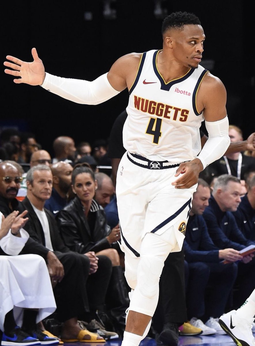 TheHoopCentral's tweet photo. Russell Westbrook tonight:

22 Points
5 Assists
2/2 3PM
10/10 FTM

Only 20 minutes off the bench. 🔥 https://t.co/pGFAUUJREi