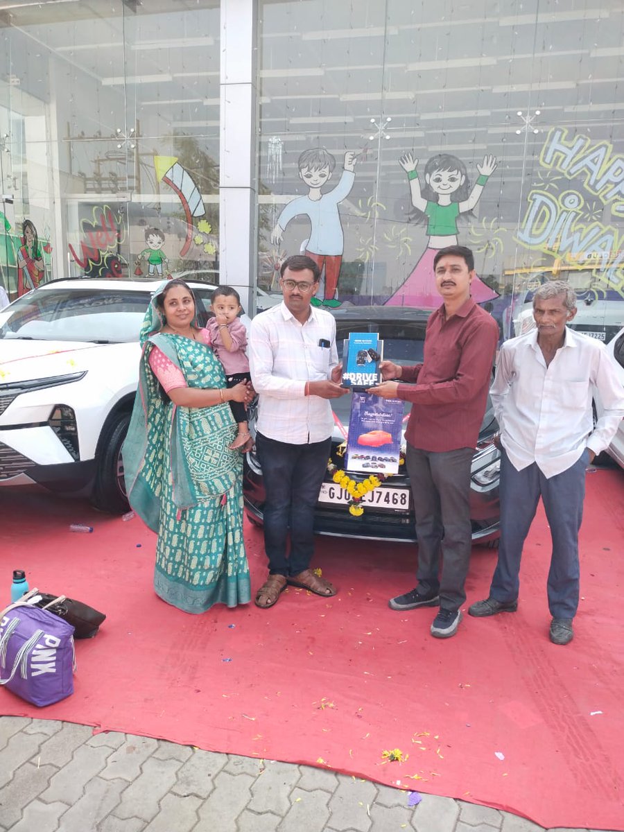 PANDYAVIPULKUM's tweet photo. #TataMotors #altroz2024 
#happydhanteras2024 #HappyDiwali2024 #Newvehicle ધનતેરસ પર્વમાં #TataMotors ખરીદી. https://t.co/aBK0QciVQi