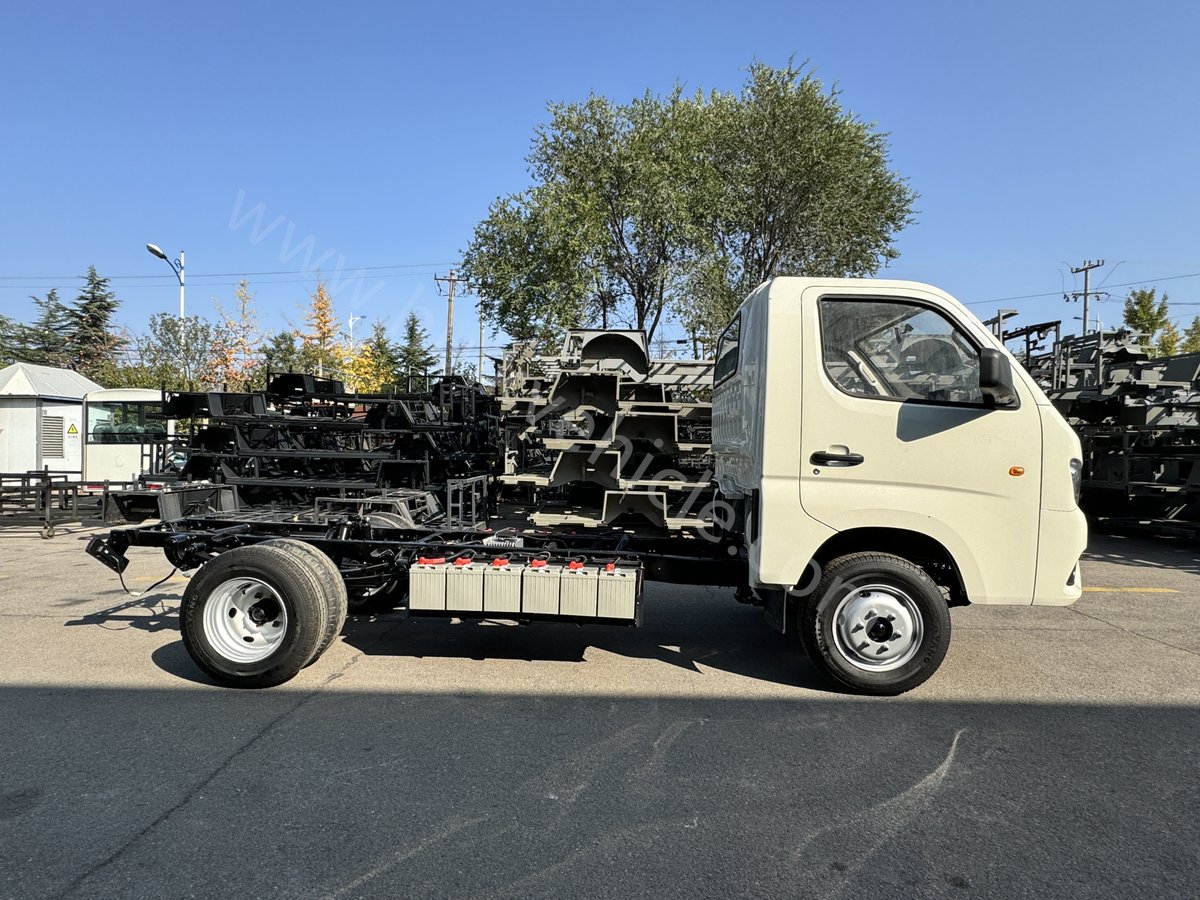 HulkVehicle's tweet photo. Hulk Vehicle's Electric Mini Cargo Truck is a perfect combination of powerful power and environmentally friendly design! It can cope with various transportation needs with extremely low operating costs. Welcome to inquire.
#minicargotruck #electricminicargotruck #smallcargotruck https://t.co/nM8E27D5H3