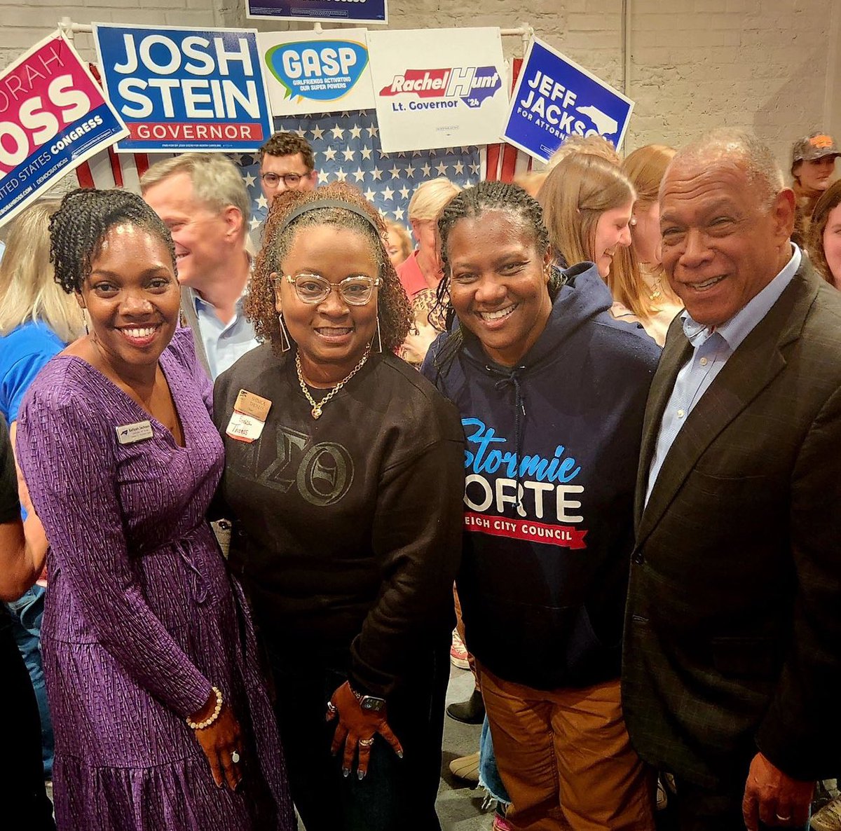 The energy was powerful at the <a href="/GASPNC/">GASP NC</a> meeting tonight. Just one week to go! #GoVote #ralpol #ncpol