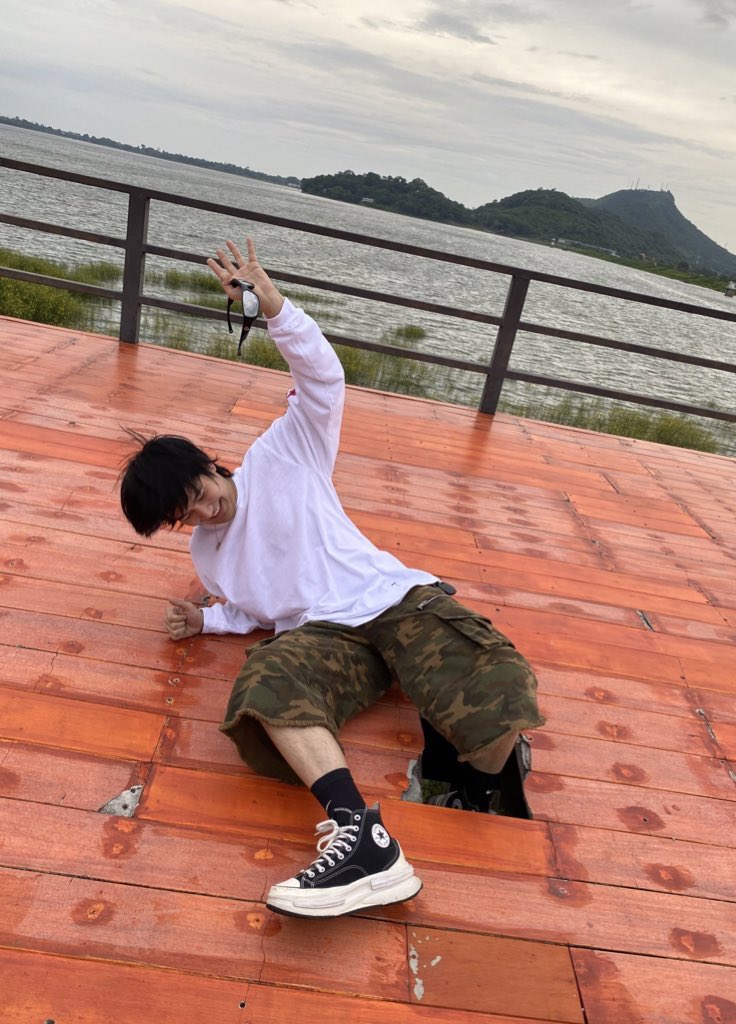 🌤️ Happy Day อย่าเอาความสุขไปไว้ที่ “เส้นชัย” แค่มีความสุขในแต่ละก้าวที่เดินไปนะคร้าบบบ..บิว🤭🤭🤭

➡️ vote for our Biu 💙

🎯 50 replies = 50 votes

I vote <a href="/JakeB4rever/">BIU.</a>
#NETIZENSREPORT #BuildJakapan for Asian Celebrity of the Year #ACOTY2024 #ACOTY2024BuildJakapan <a href="/thenreport/">The Netizens Choice Magazine</a>