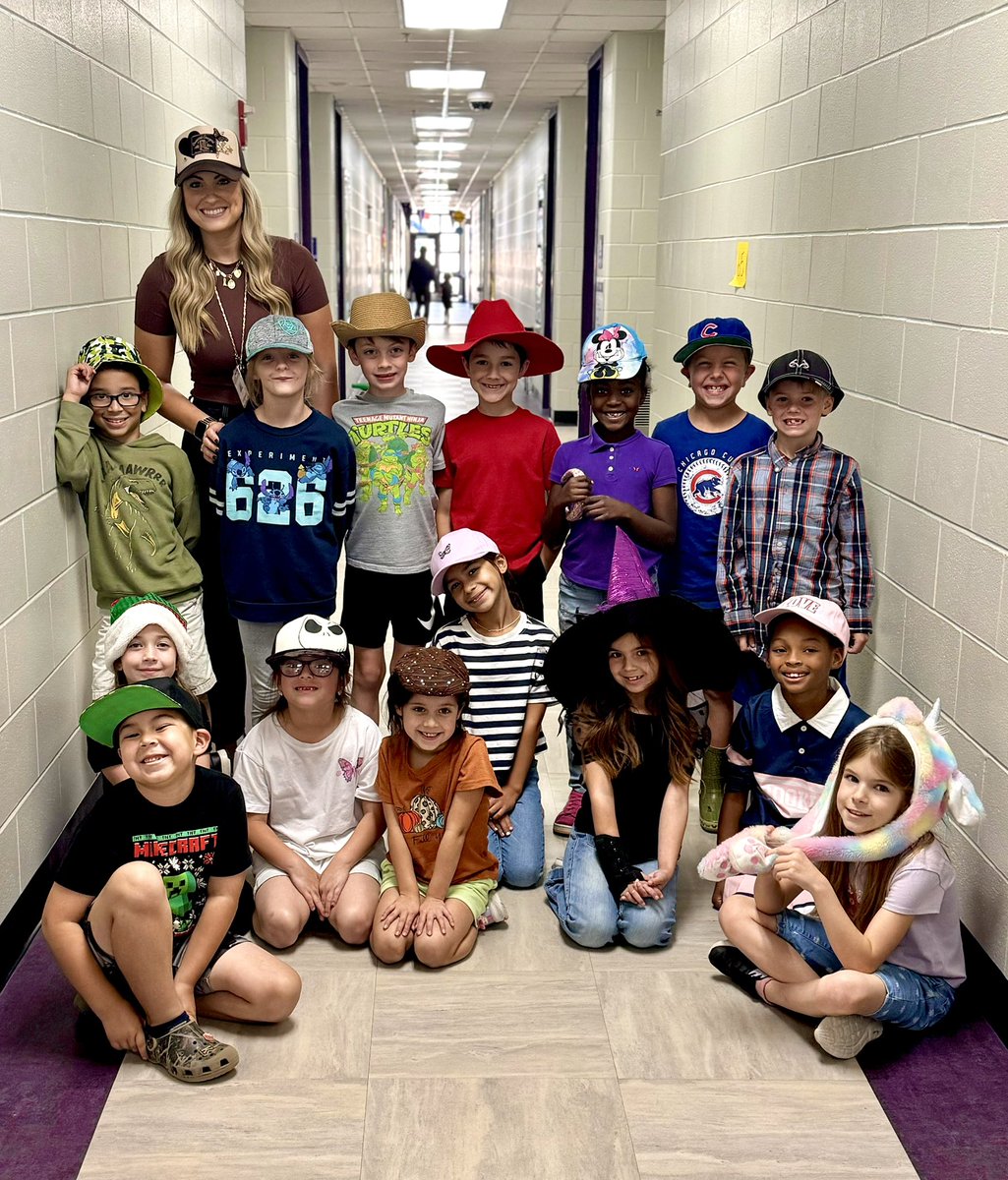 Jeffcoat3rd's tweet photo. Hats off to being drug free! 🧢❤️ @WISDTurner https://t.co/WbRHj1wYal