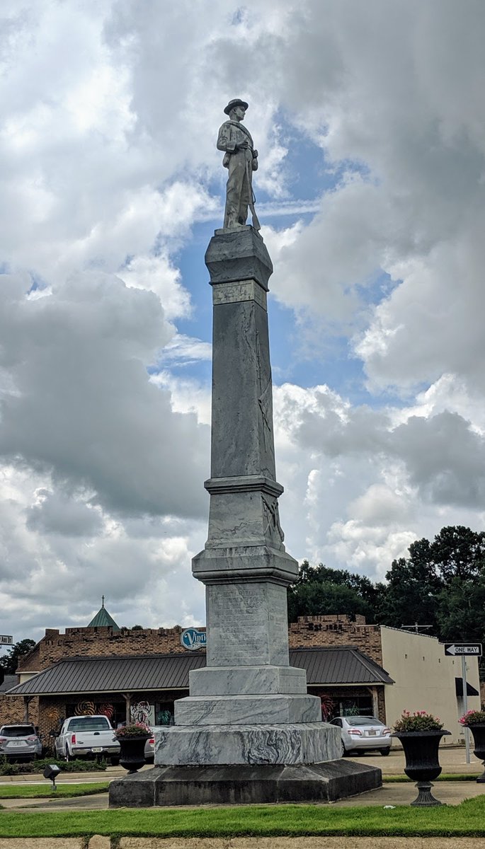TownsUsa's tweet photo. Brandon, Mississippi 
Rankin County
Population: 24,289
Photos from Google Places API
Link: https://t.co/LRgK9pntGg https://t.co/UkbdodArIq